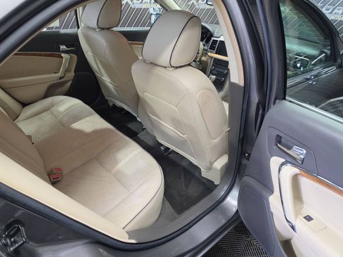 Used 2010 Lincoln MKZ FWD image 23