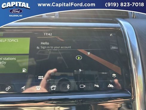 Used 2020 Land Rover Discovery Sport SE R-Dynamic image 32