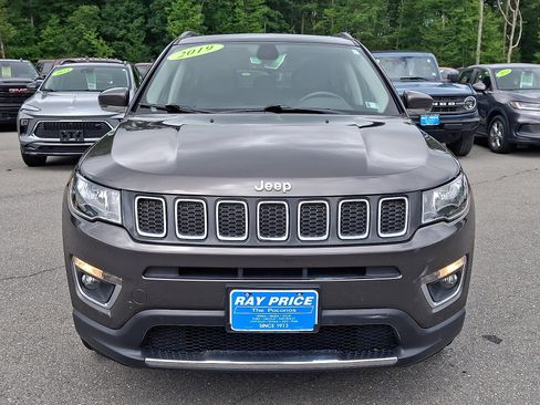 Used 2019 Jeep Compass Limited AWD/4WD image 2