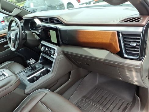 Used 2022 GMC Sierra 1500 Denali RWD image 11