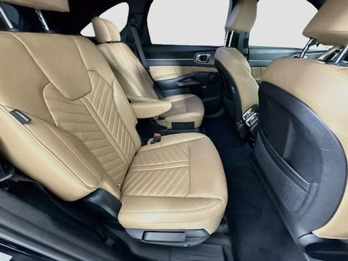 Used 2026 Kia Sorento SX Prestige w/ Olive Brown Leather Package AWD/4WD image 30