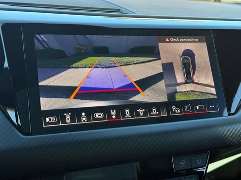 Used 2024 Audi e-tron GT Prestige w/ Prestige Package image 27