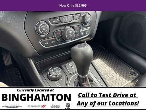 Used 2022 Jeep Cherokee Trailhawk image 13