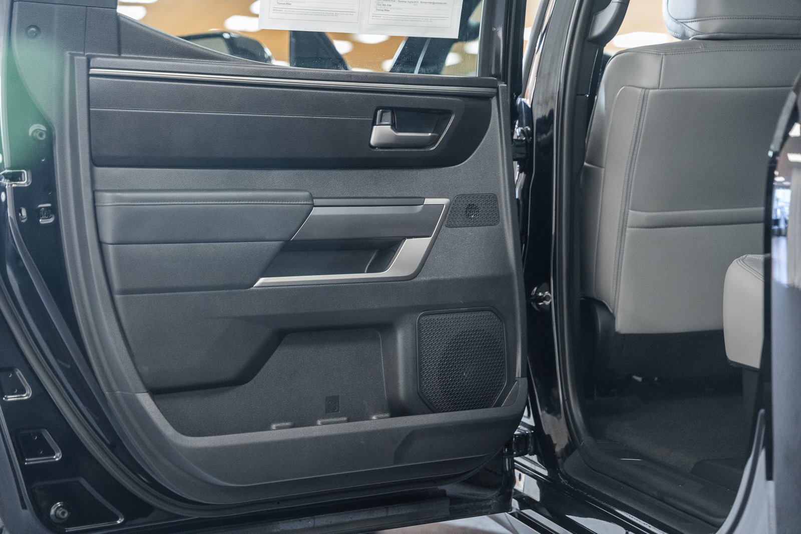 Used 2025 Toyota Tundra SR5 w/ SR5 Premium Package AWD/4WD image 43