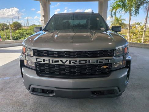 Used 2020 Chevrolet Silverado 1500 Custom w/ Custom Convenience Package image 3