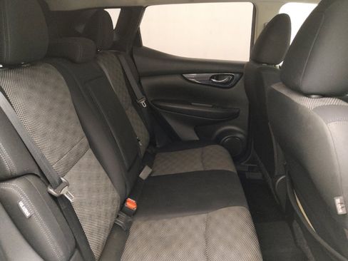 Used 2020 Nissan Rogue Sport SV FWD image 19