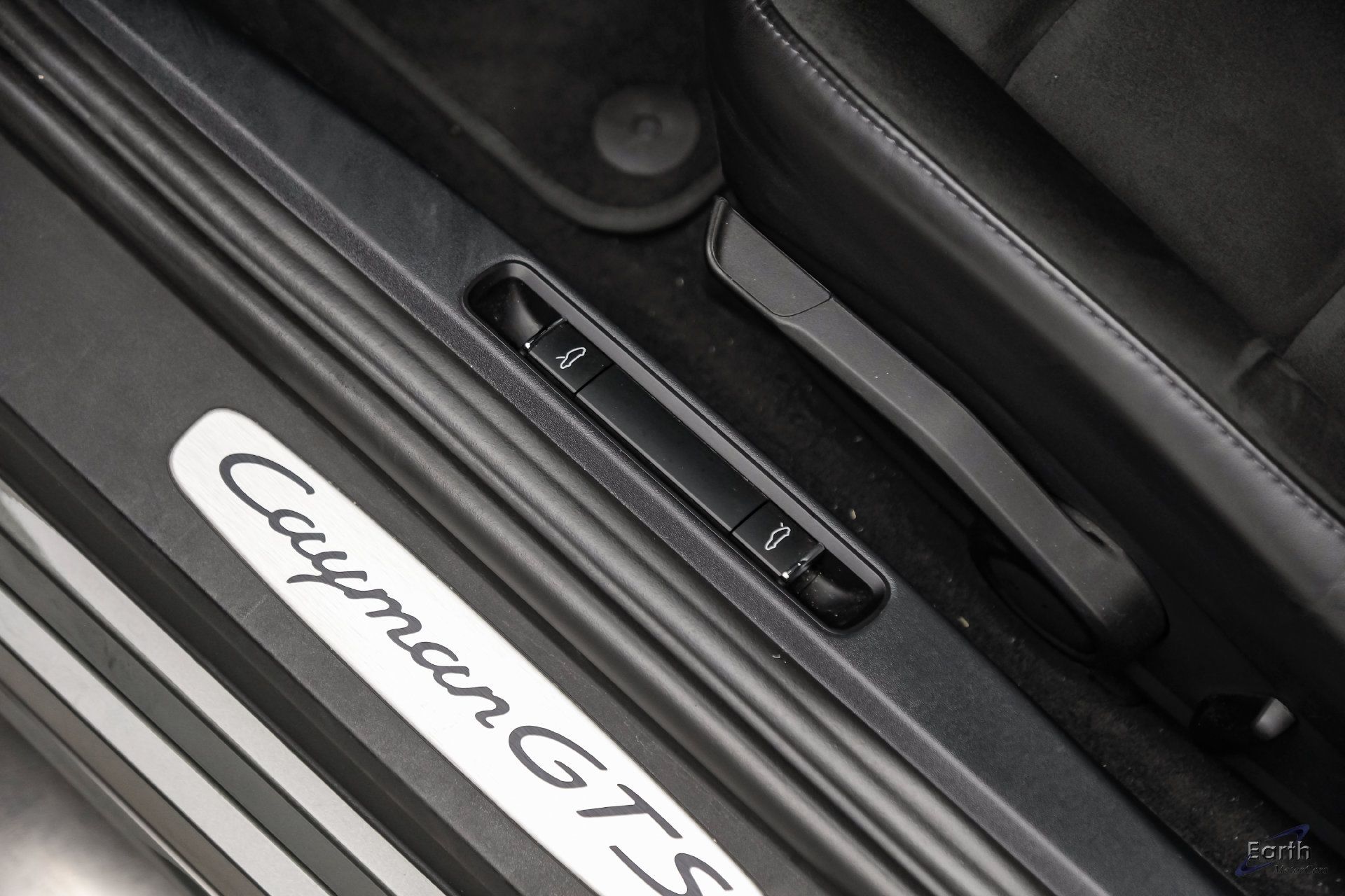 Used 2023 Porsche 718 Cayman GTS RWD image 40