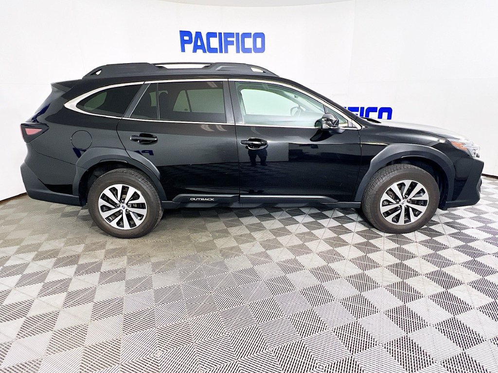 Used 2023 Subaru Outback Premium AWD/4WD image 8