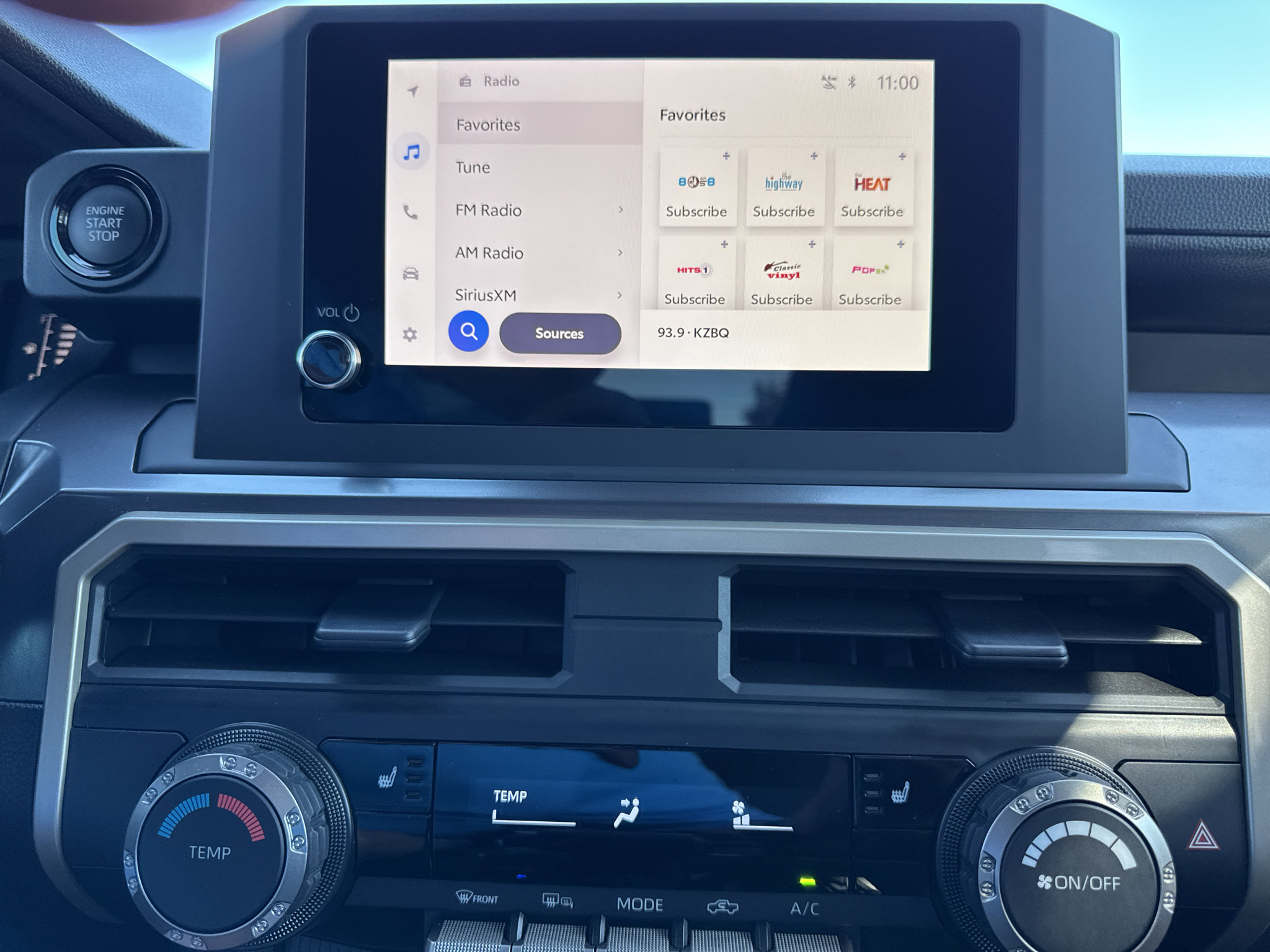Certified 2026 Toyota Tacoma SR5 AWD/4WD image 17