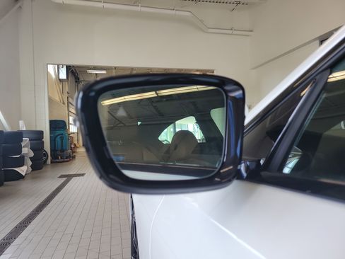 Used 2025 BMW M240i xDrive Coupe w/ Premium Package image 10