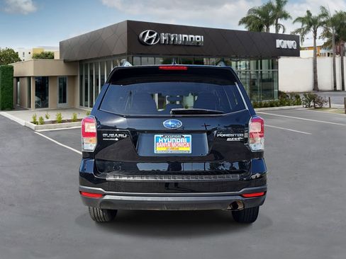 Used 2017 Subaru Forester 2.5i Premium AWD/4WD image 4