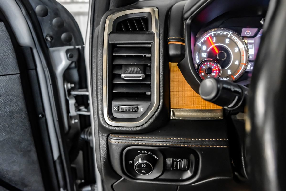 Used 2022 RAM 3500 Limited AWD/4WD image 16