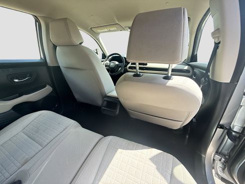 Certified 2023 Honda HR-V LX image 28