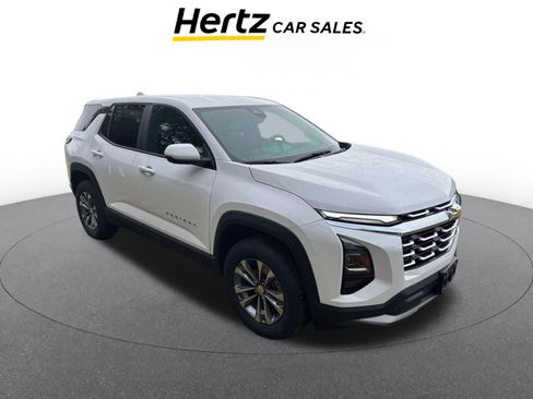 Used 2025 Chevrolet Equinox LT image 1