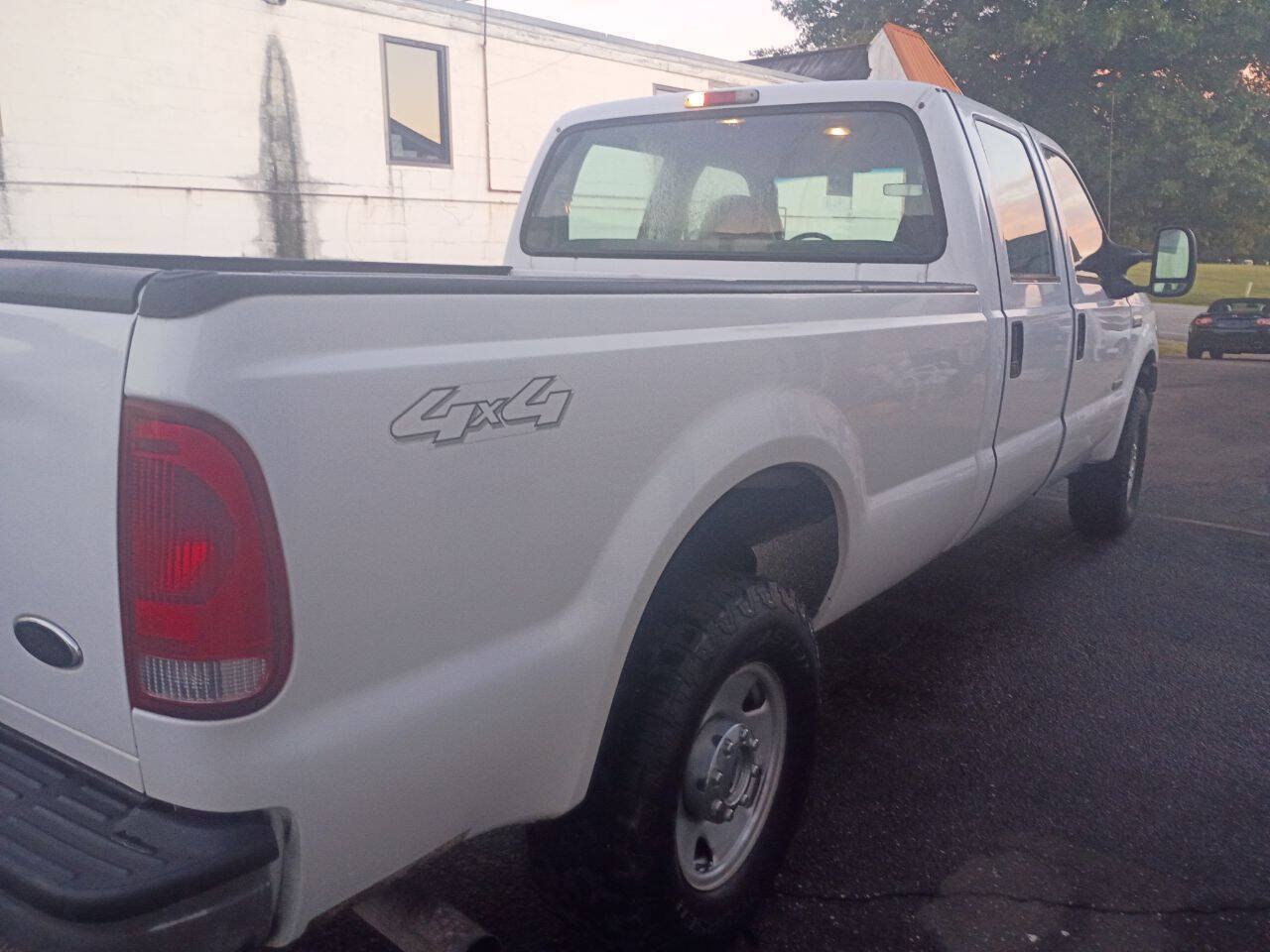 Used 2005 Ford F250 XL AWD/4WD image 6