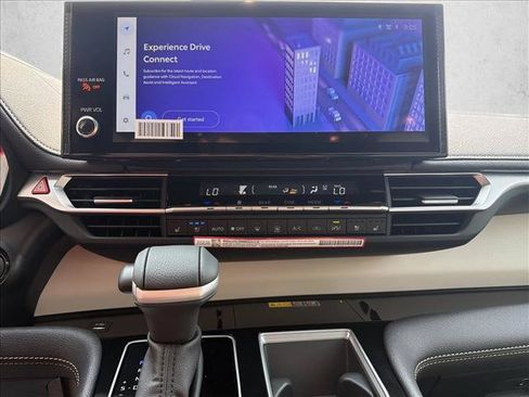 New 2026 Toyota Sienna Platinum AWD/4WD image 16