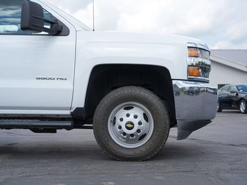 Used 2018 Chevrolet Silverado 3500 W/T AWD/4WD image 11
