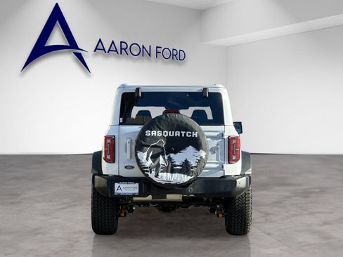 New 2025 Ford Bronco Outer Banks w/ Sasquatch Package image 4
