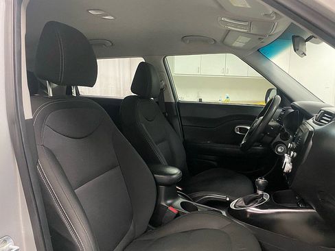 Used 2019 Kia Soul image 14