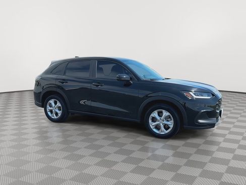 Used 2025 Honda HR-V LX image 2