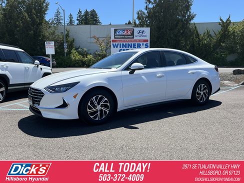 Used 2021 Hyundai Sonata Blue FWD image 1