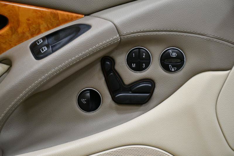 Used 2008 Mercedes-Benz SL 550 w/ P1 Pkg image 25