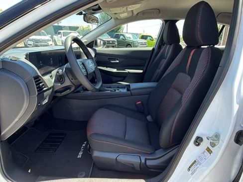 New 2026 Nissan Sentra SR w/ Floor Mat Package FWD image 32