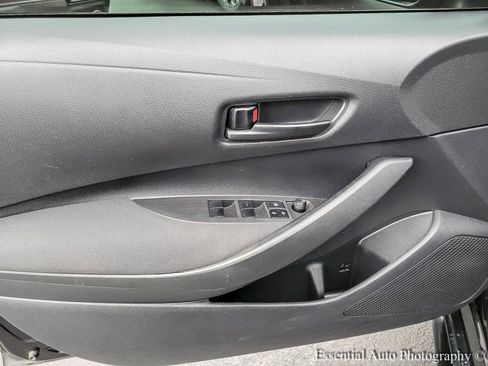 Used 2022 Toyota Corolla LE image 16