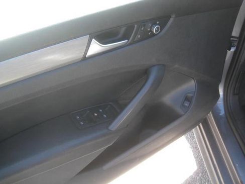 Used 2015 Volkswagen Passat 1.8T SE image 15