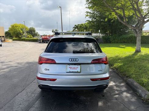 Used 2022 Audi Q5 e Premium Plus w/ Premium Plus Package AWD/4WD image 4