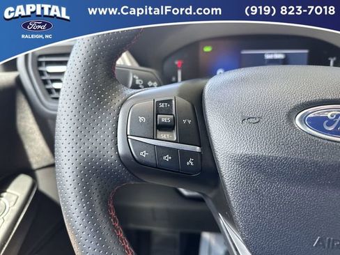 Used 2023 Ford Escape ST-Line Select image 21