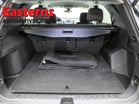 Used 2023 Chevrolet Equinox LT w/ Driver Convenience Package image 9