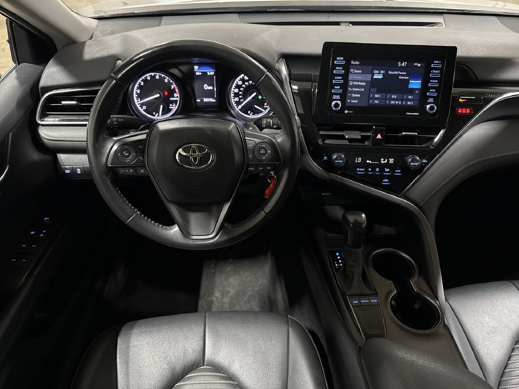 Used 2024 Toyota Camry SE FWD image 11