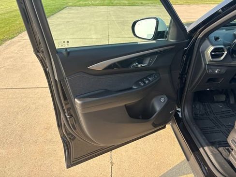 Used 2025 Chevrolet TrailBlazer ACTIV w/ Convenience Package AWD/4WD image 12
