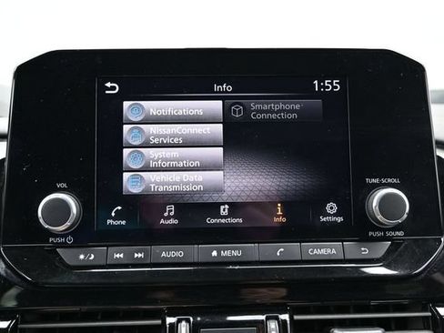 Used 2025 Nissan Pathfinder SV FWD image 40