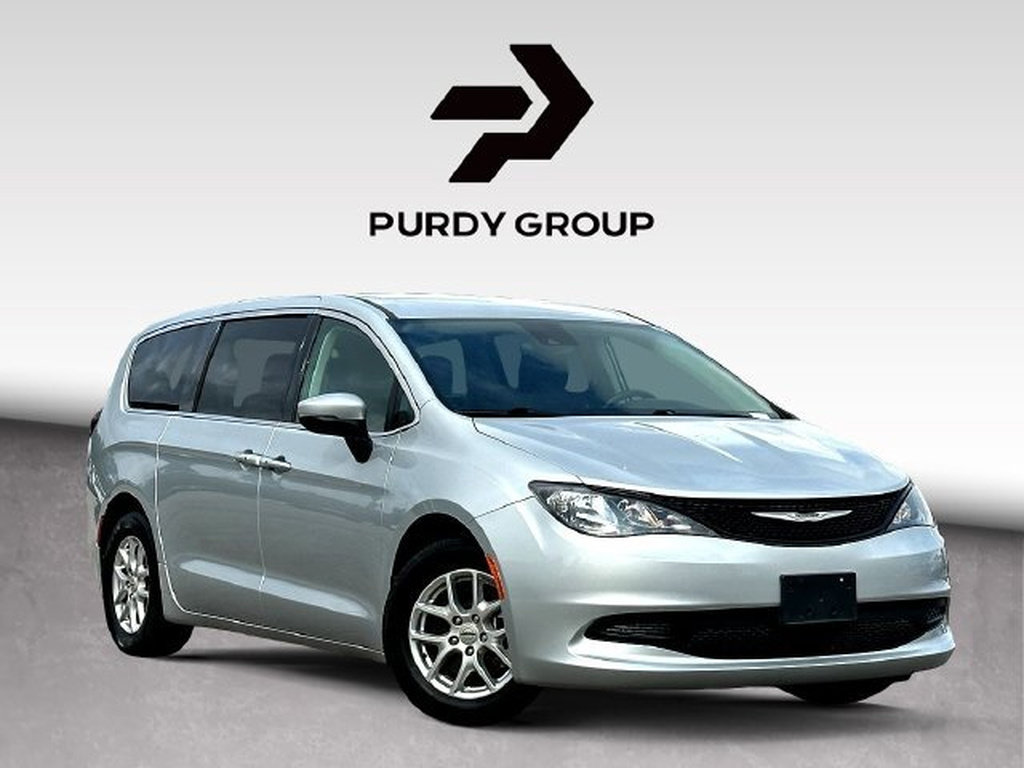 Used 2023 Chrysler Voyager LX FWD image 1