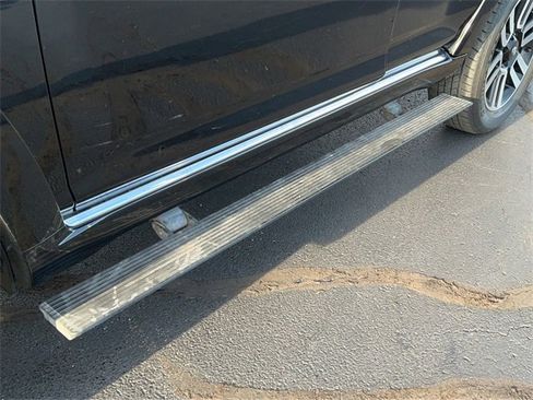 Used 2023 Toyota 4Runner Limited image 10