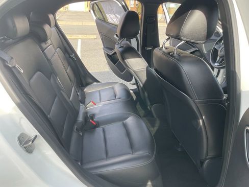 Used 2019 Mercedes-Benz GLA 250 250 4MATIC image 25