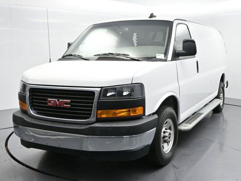 Used 2024 GMC Savana 2500 w/ Driver Convenience Package RWD image 3