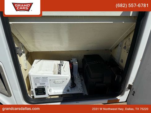 Used 2015 Ford F450 XL w/ Power Equipment Group image 10