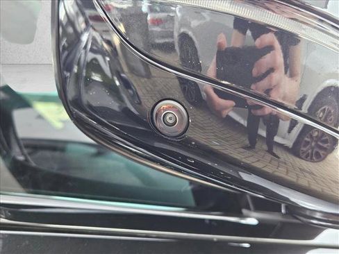 Used 2025 BMW M3 w/ Executive Package image 7