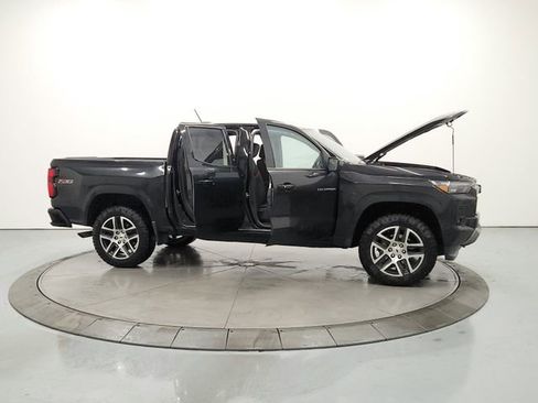 Used 2023 Chevrolet Colorado Z71 w/ Z71 Convenience Package 2 image 16