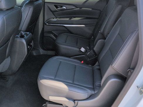 Used 2025 Chevrolet Traverse LT AWD/4WD image 20