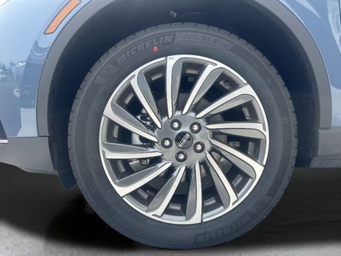 New 2026 Lincoln Corsair Reserve AWD/4WD image 8
