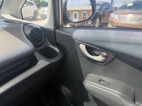 Used 2010 Honda Fit Sport image 21