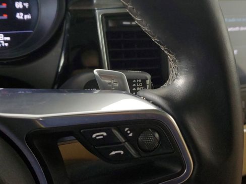 Used 2018 Porsche Macan image 17