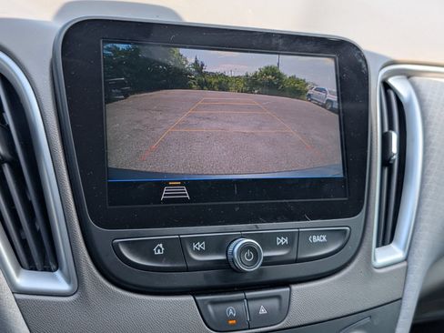 Used 2020 Chevrolet Malibu LS FWD image 8