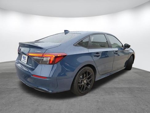 Used 2025 Honda Civic Sport image 5