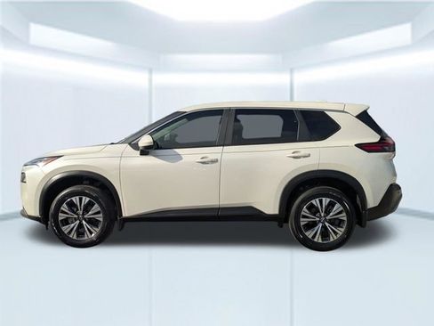 Used 2023 Nissan Rogue SV FWD image 2
