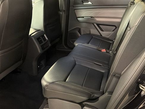 Used 2021 Volkswagen Atlas Cross Sport SE w/ Panoramic Sunroof Package AWD/4WD image 16
